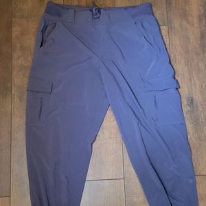 All in Motion Stretch Woven Cargo Pants-Purple L